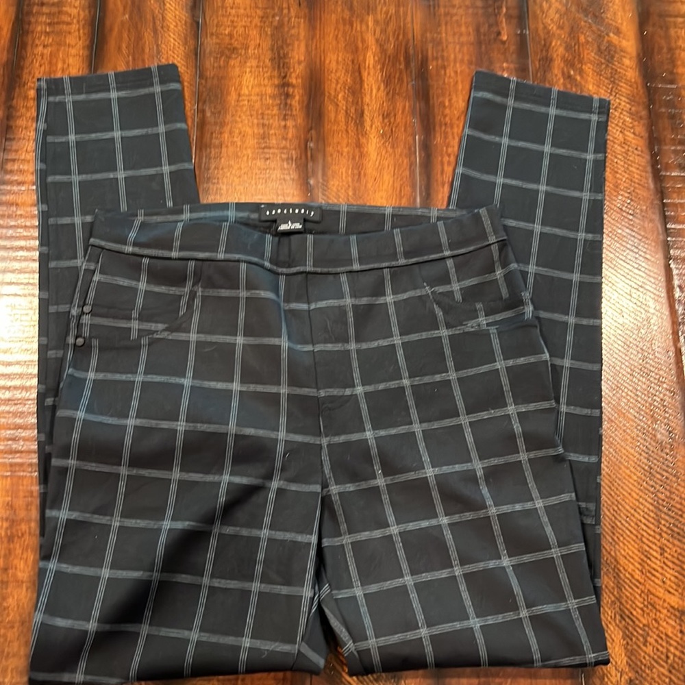 Window Pane Pattern Sanctuary Size L Pants - image 2